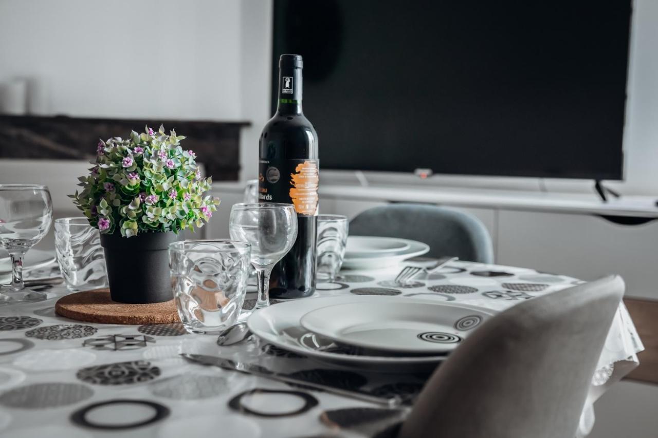 Ernée Appartement Neuf, Moderne Et Confortable! מראה חיצוני תמונה