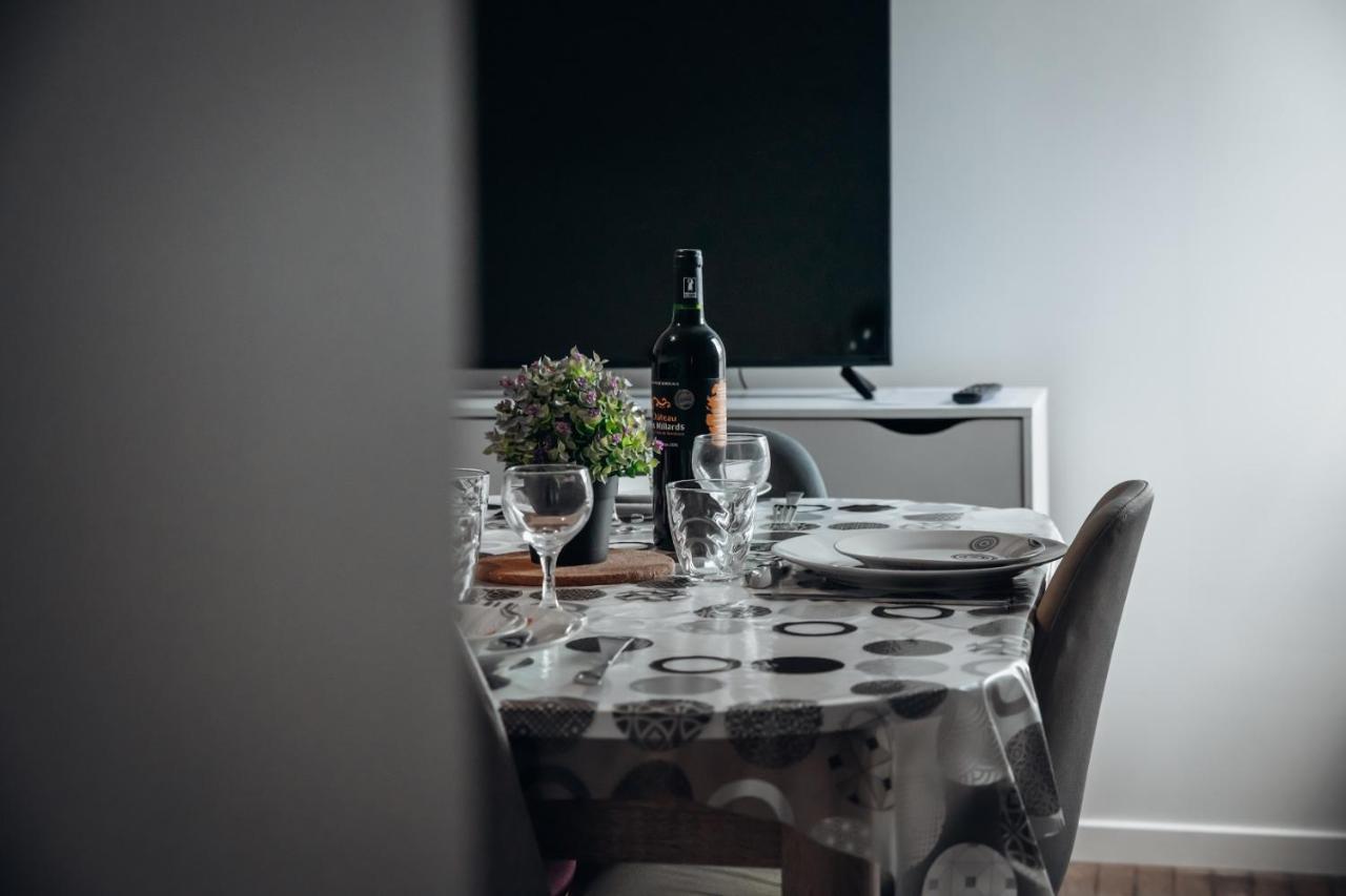 Ernée Appartement Neuf, Moderne Et Confortable! מראה חיצוני תמונה