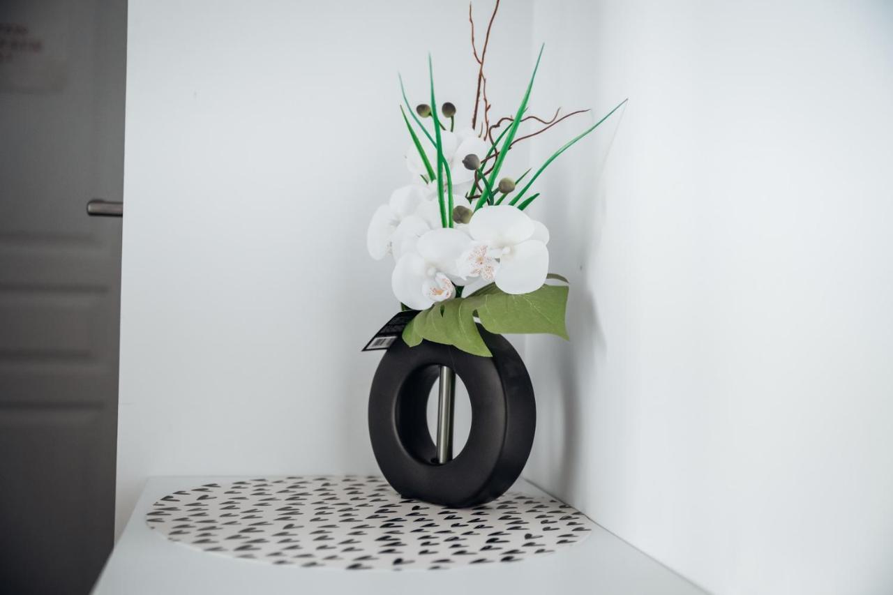 Ernée Appartement Neuf, Moderne Et Confortable! מראה חיצוני תמונה